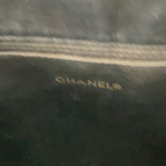 Vintage Chanel Tote, 100% Authentic, 14 x 14 - Picture 11 of 15